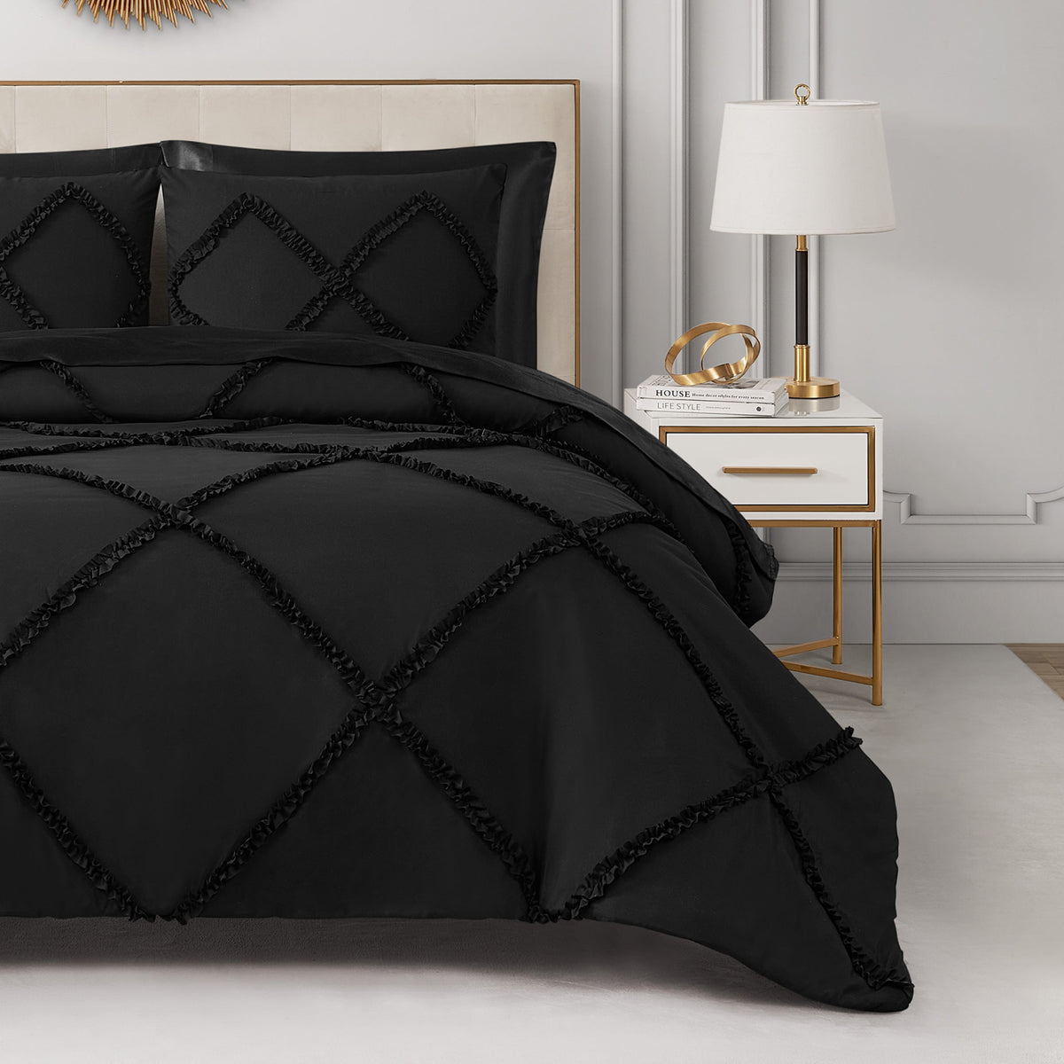 Glam Diamond Ruffle Comforter Set