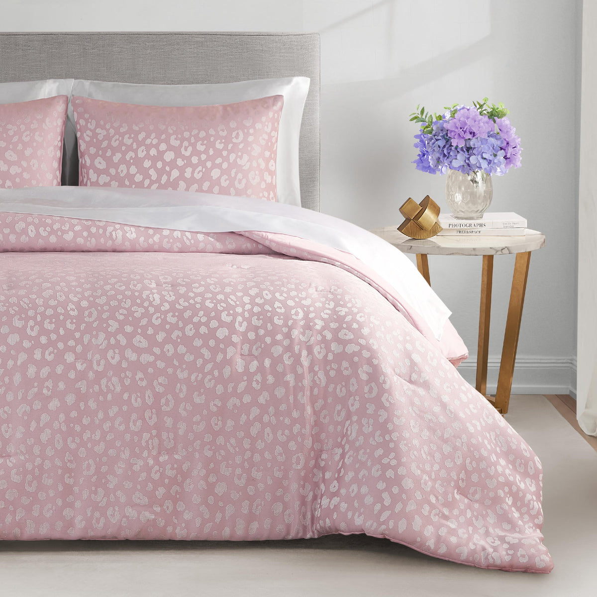 Glam Sparkle Cheetah Jaquard Comforter Set
