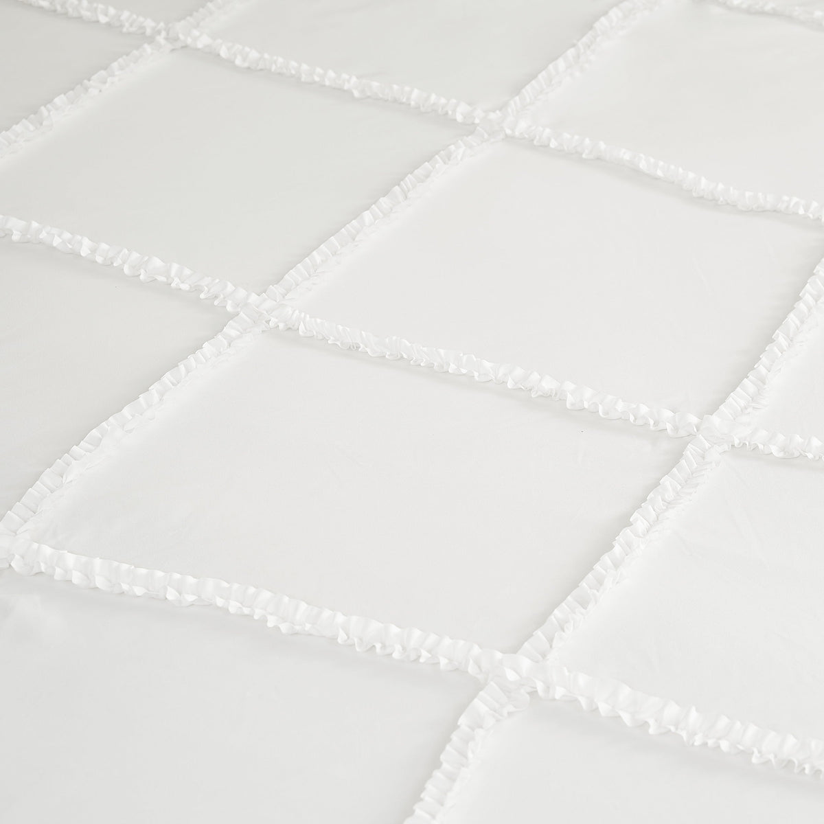 Glam Diamond Ruffle Comforter Set