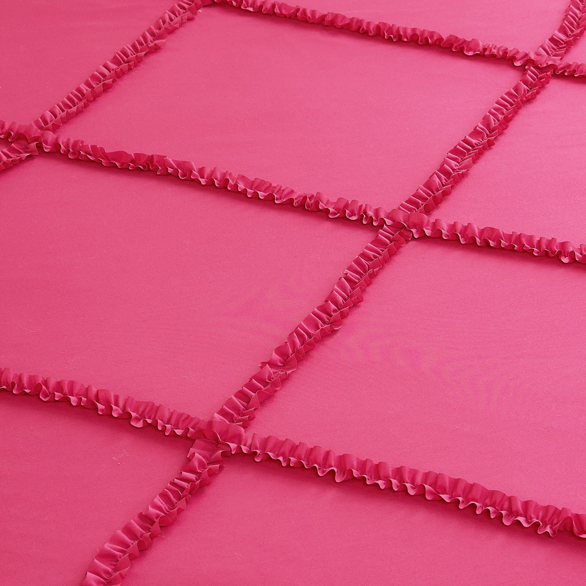 Glam Diamond Ruffle Comforter Set