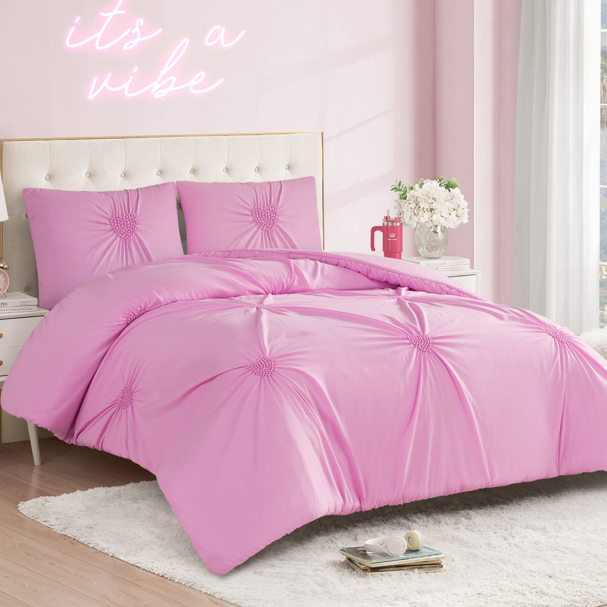 Glam Amora Gathered Heart Comforter Set