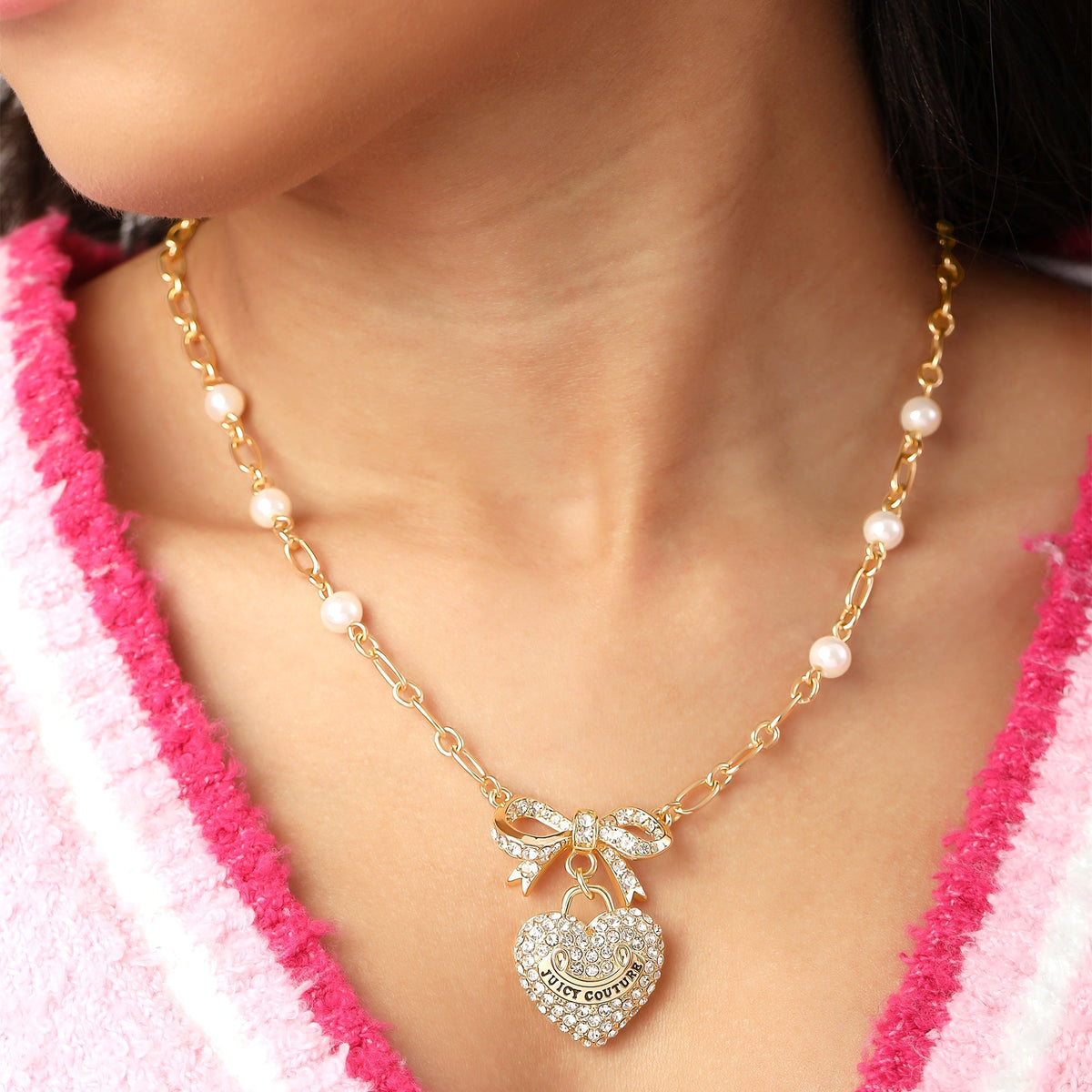 Glam Pearl Heart Pendant Necklace