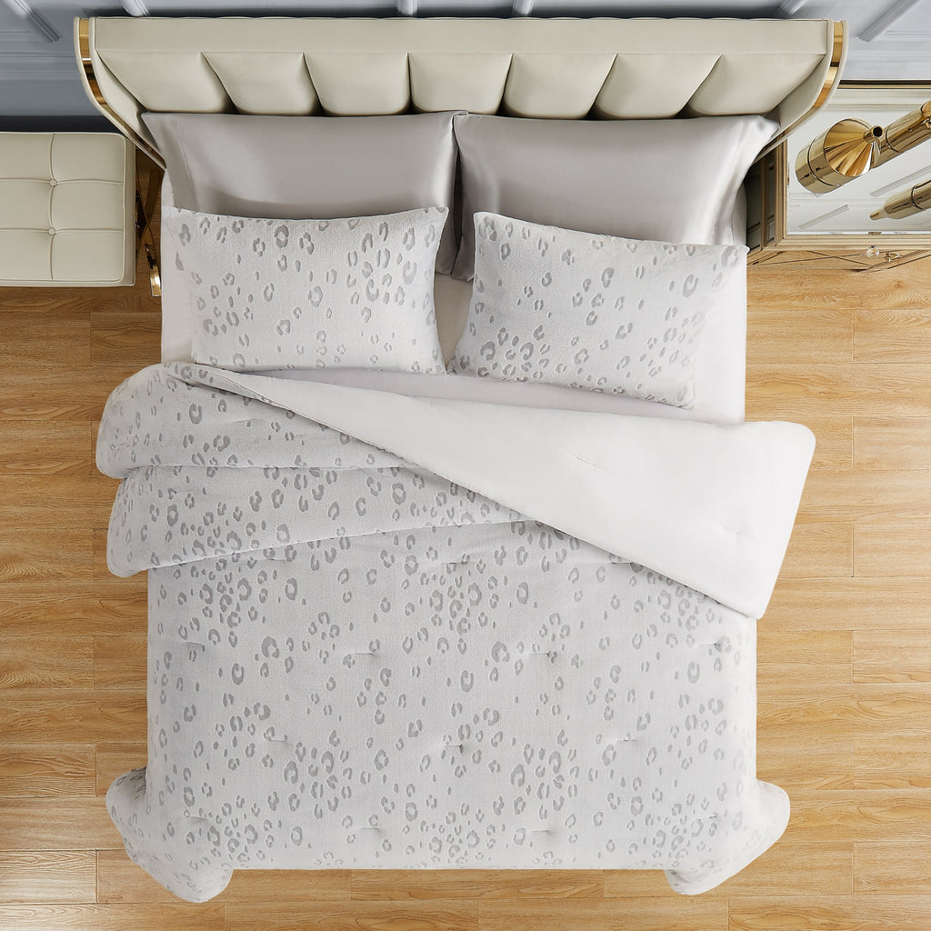 Glam Valentina Comforter Set